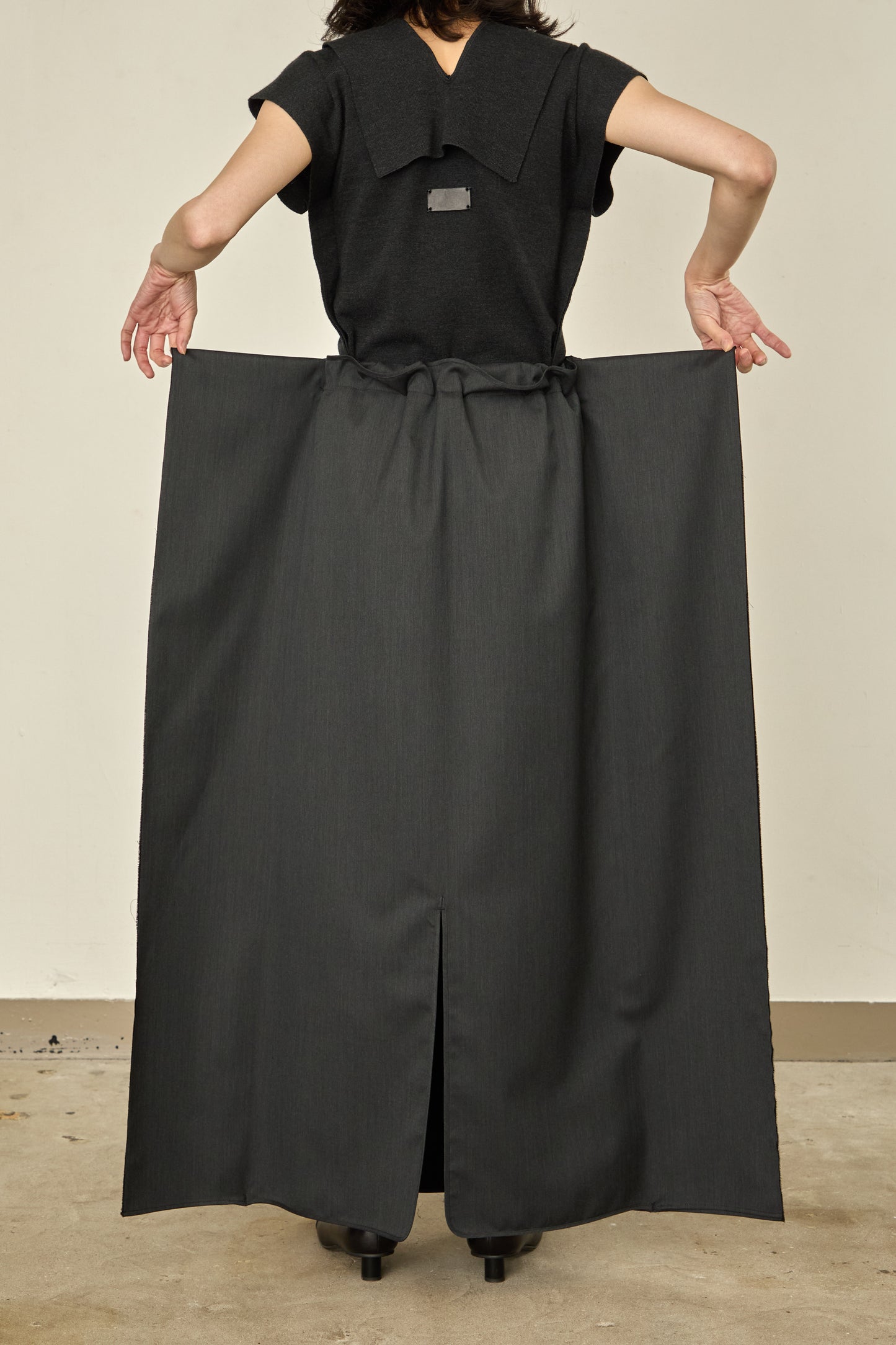 i'm here : UN(I)FORM : " FLAT " SKIRT
