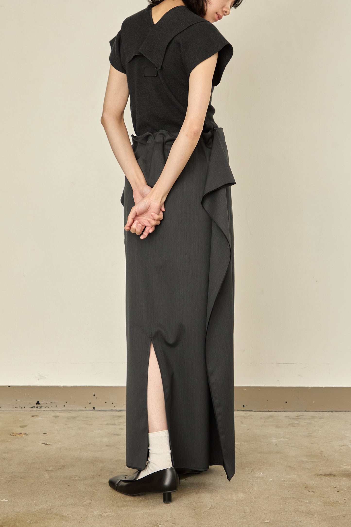 i'm here : UN(I)FORM : " FLAT " SKIRT