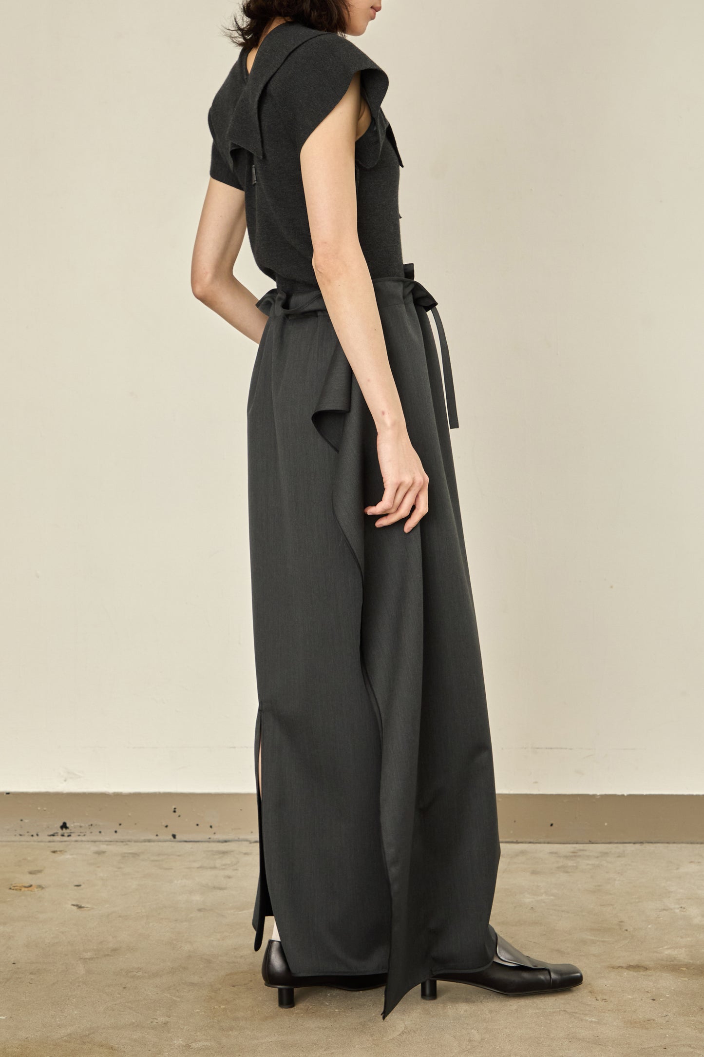 i'm here : UN(I)FORM : " FLAT " SKIRT