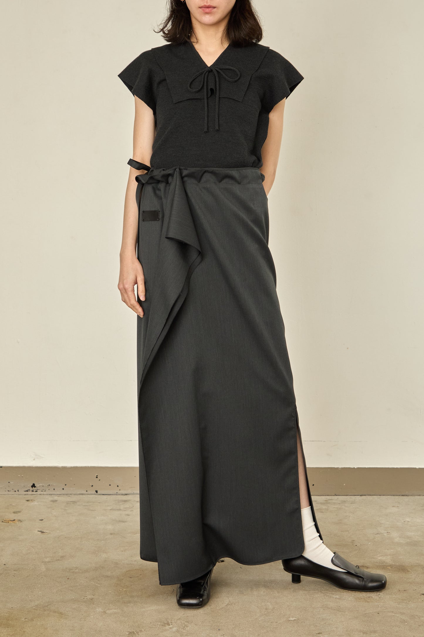 i'm here : UN(I)FORM : " FLAT " SKIRT
