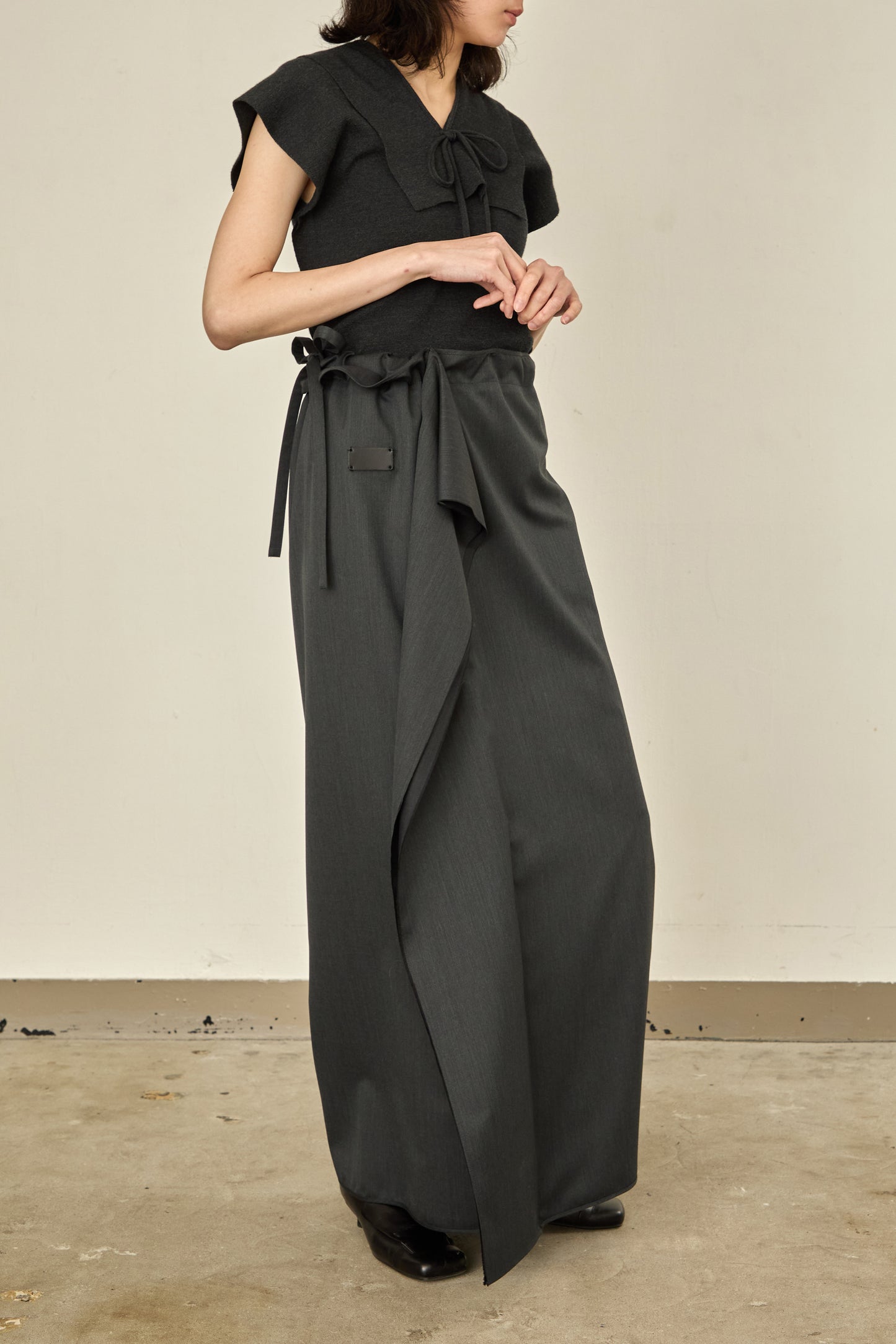 i'm here : UN(I)FORM : " FLAT " SKIRT