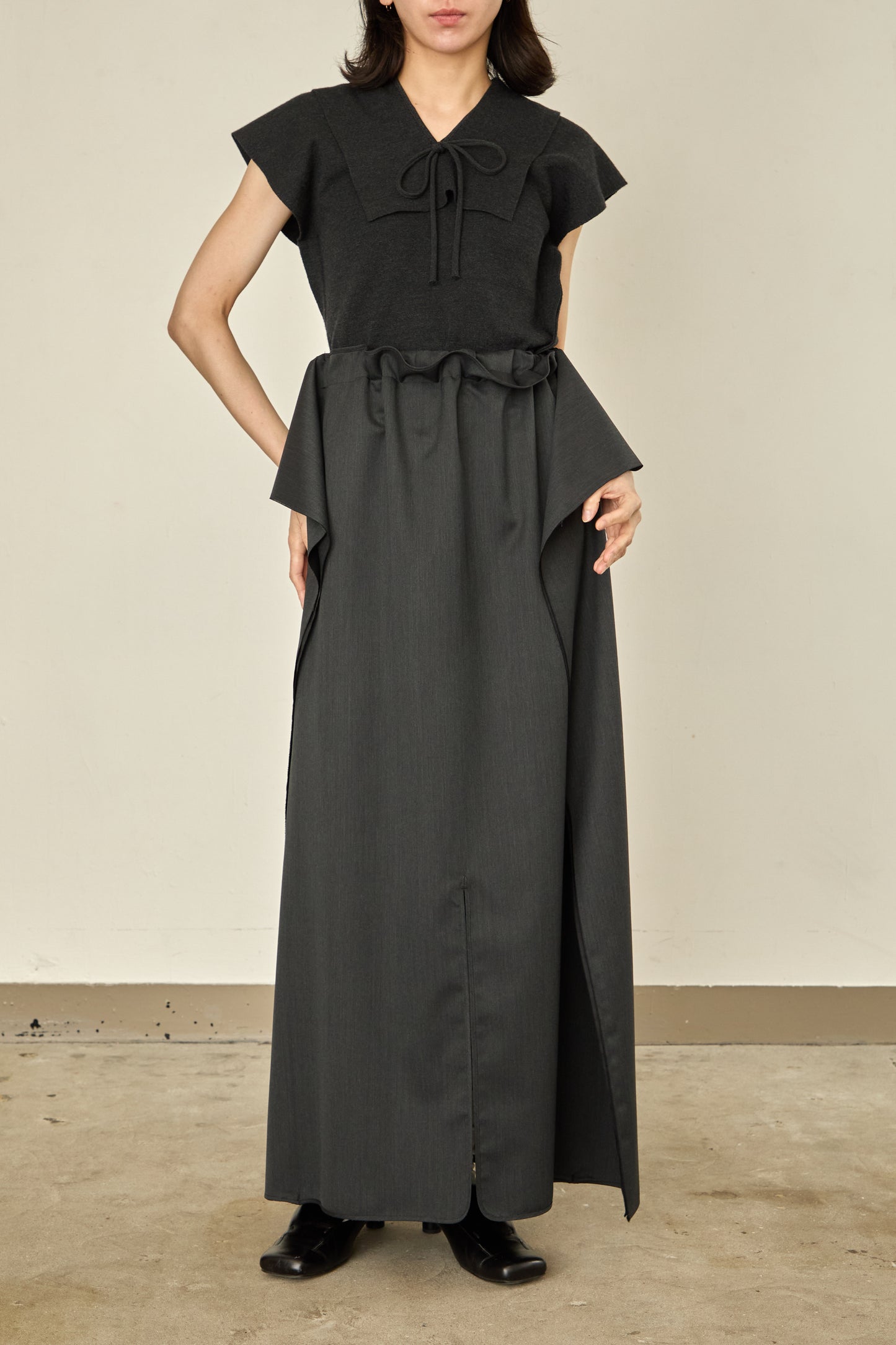 i'm here : UN(I)FORM : " FLAT " SKIRT
