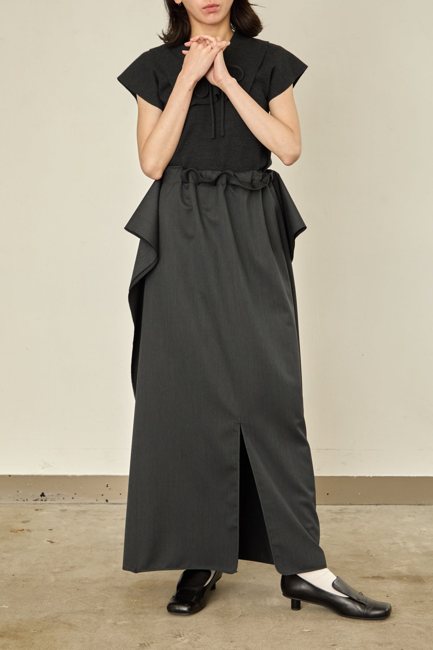 i'm here : UN(I)FORM : " FLAT " SKIRT