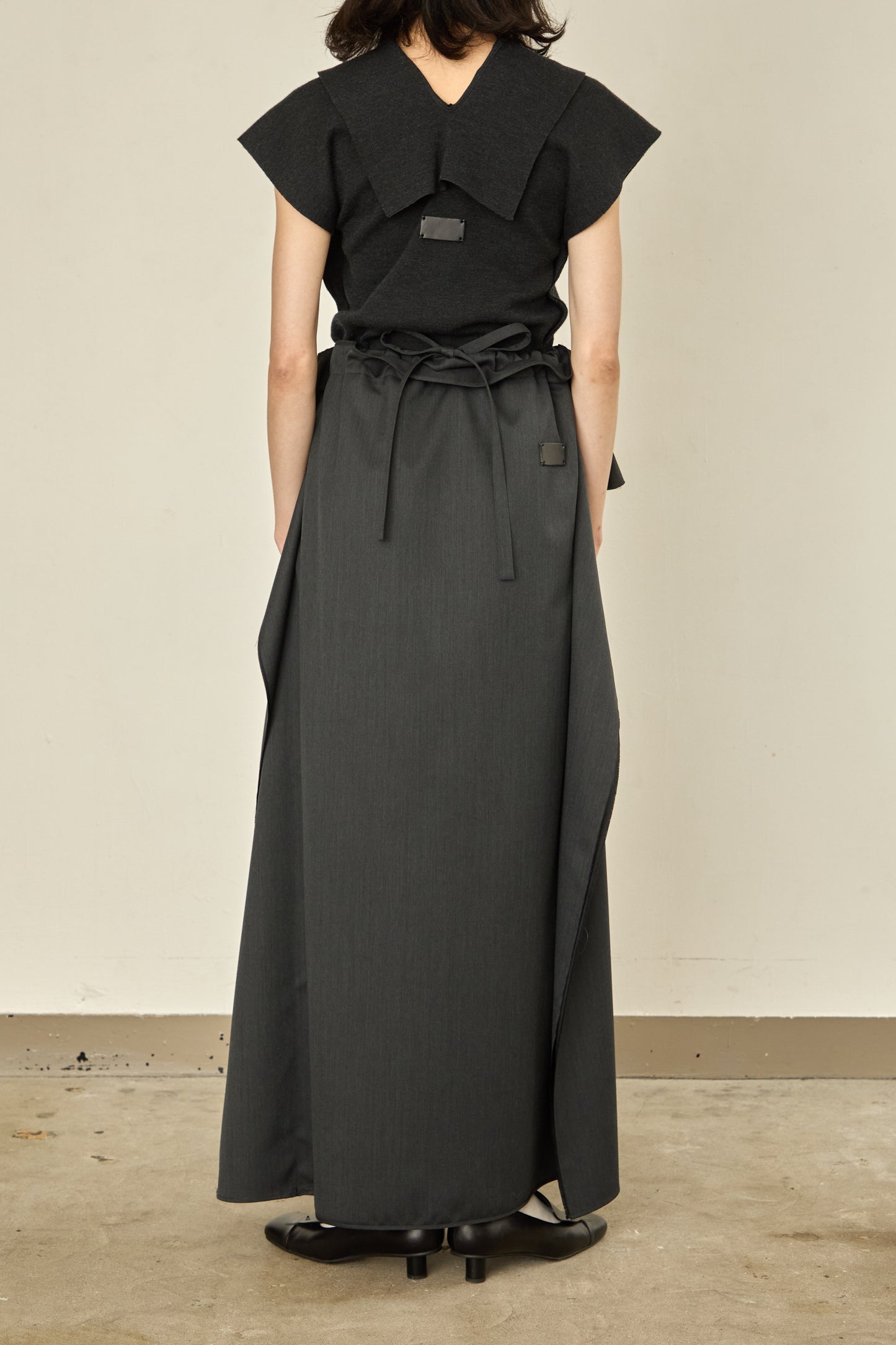 i'm here : UN(I)FORM : " FLAT " SKIRT