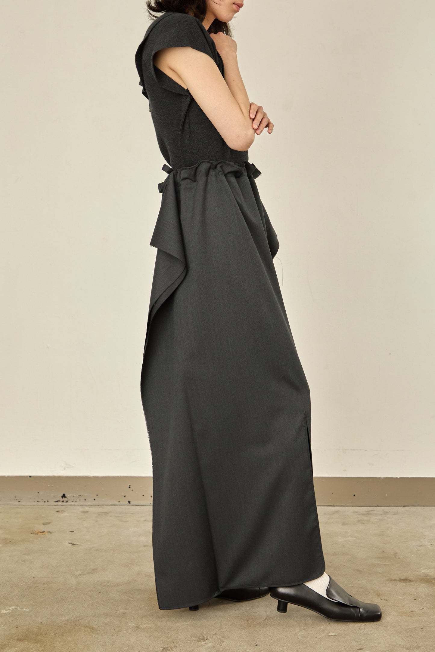 i'm here : UN(I)FORM : " FLAT " SKIRT