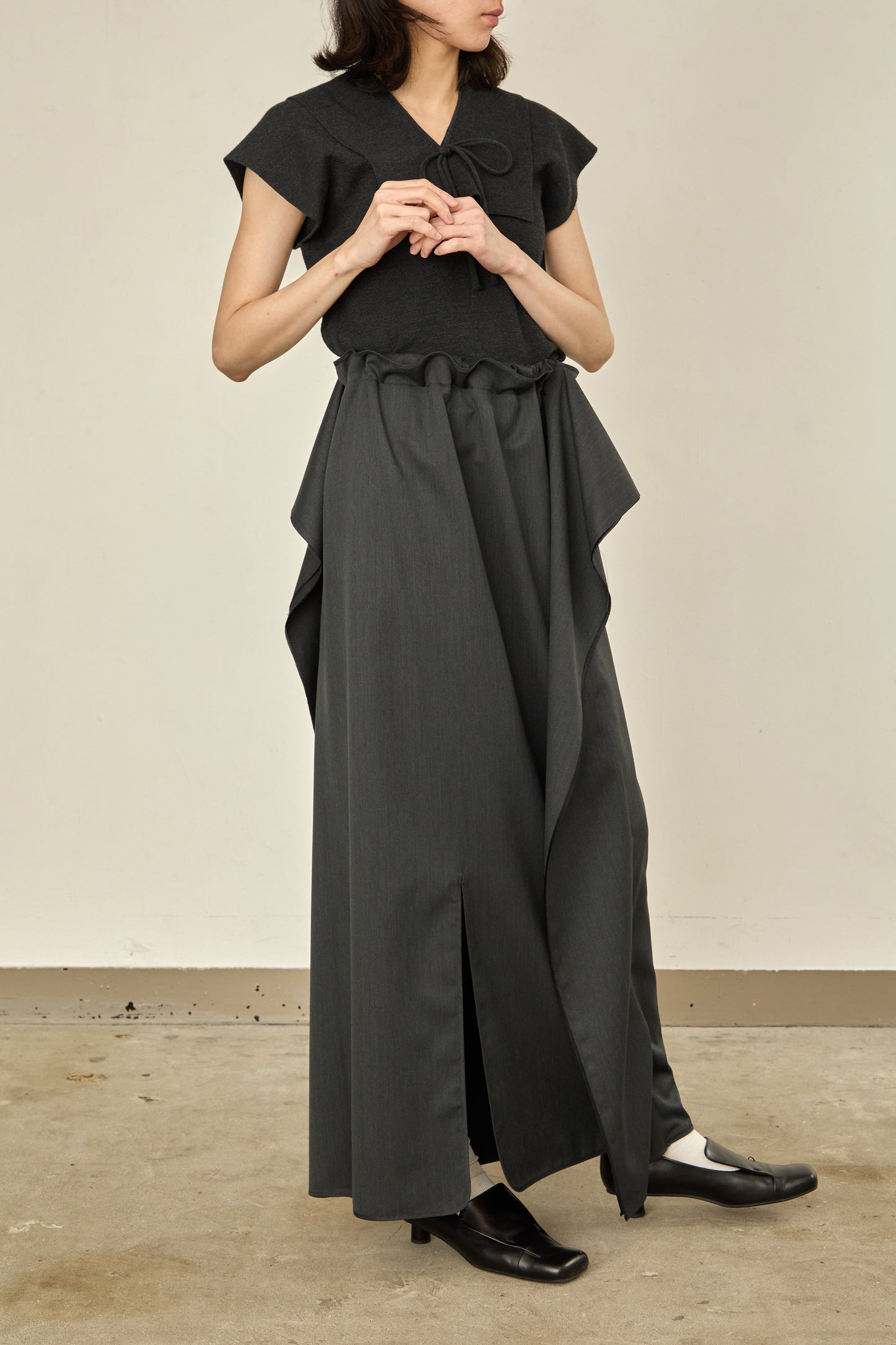 i'm here : UN(I)FORM : " FLAT " SKIRT