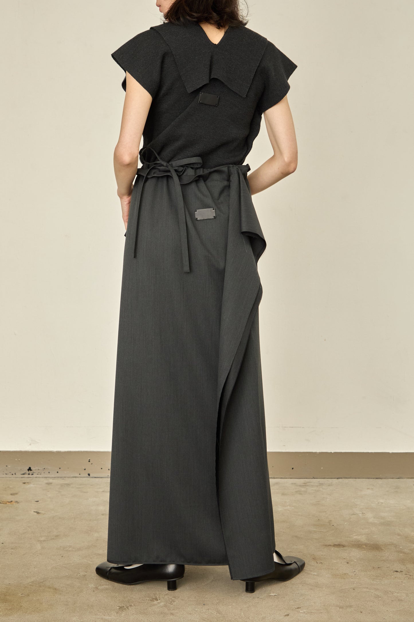 i'm here : UN(I)FORM : " FLAT " SKIRT