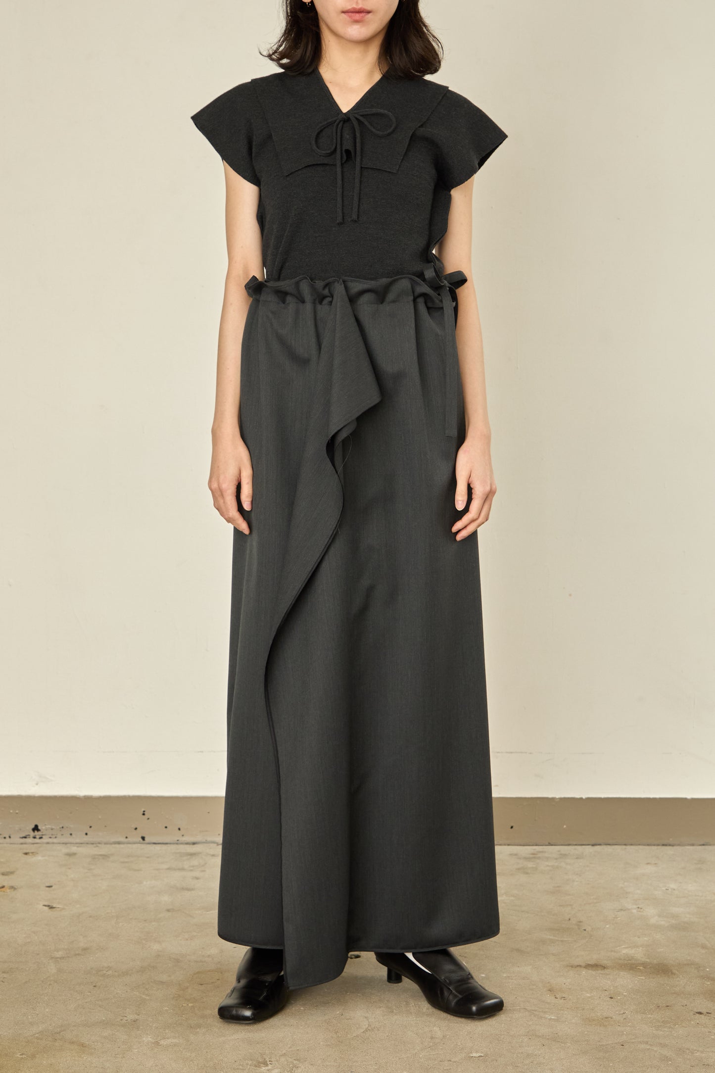 i'm here : UN(I)FORM : " FLAT " SKIRT