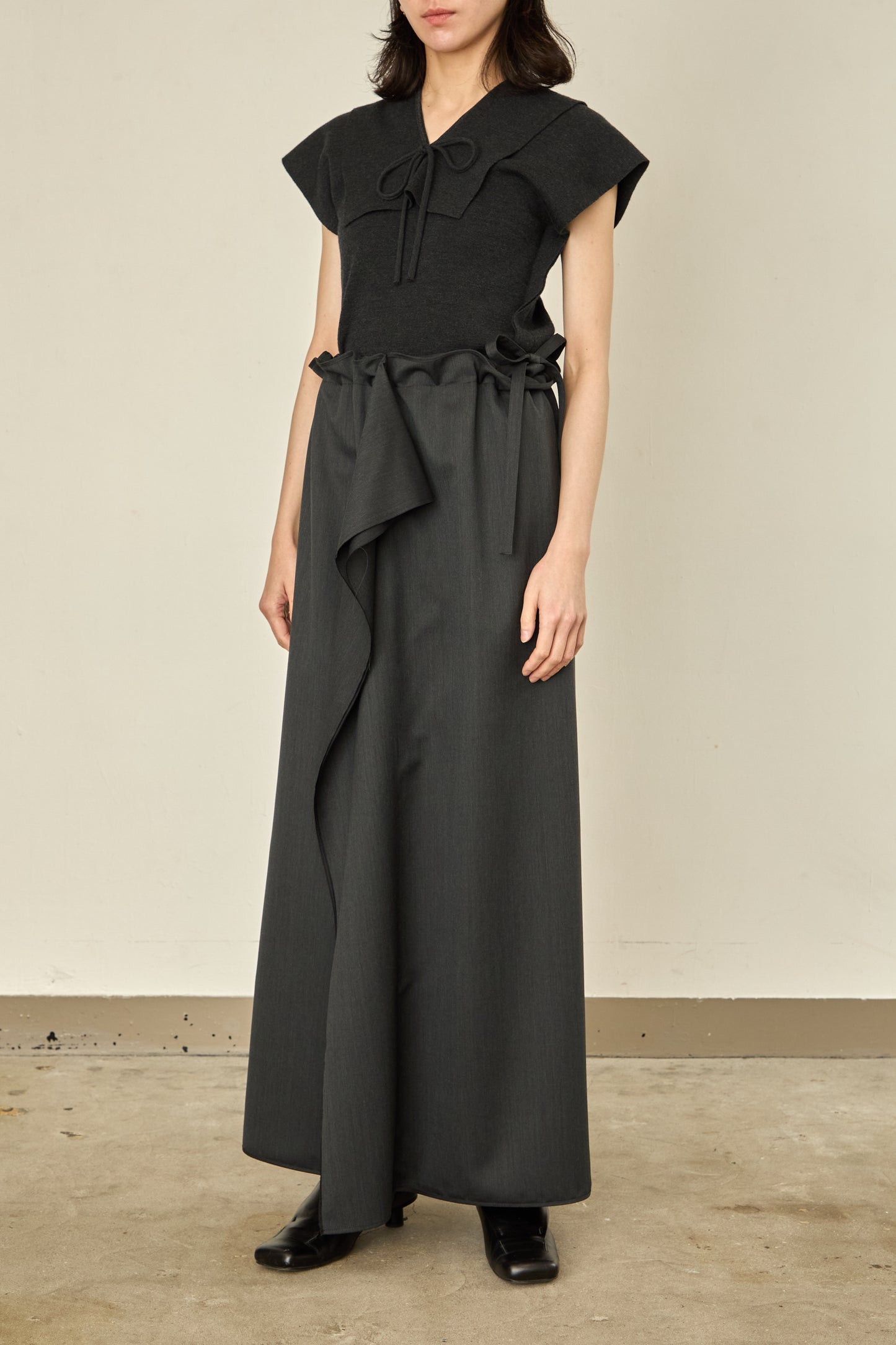 i'm here : UN(I)FORM : " FLAT " SKIRT