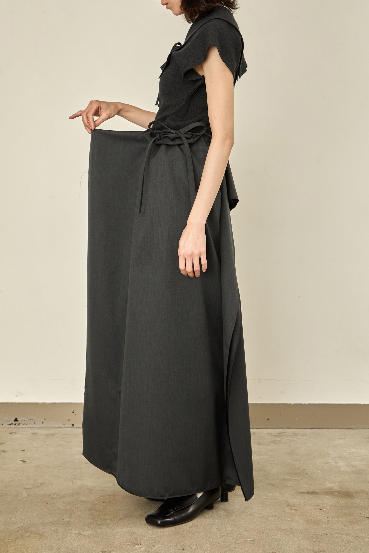 i'm here : UN(I)FORM : " FLAT " SKIRT