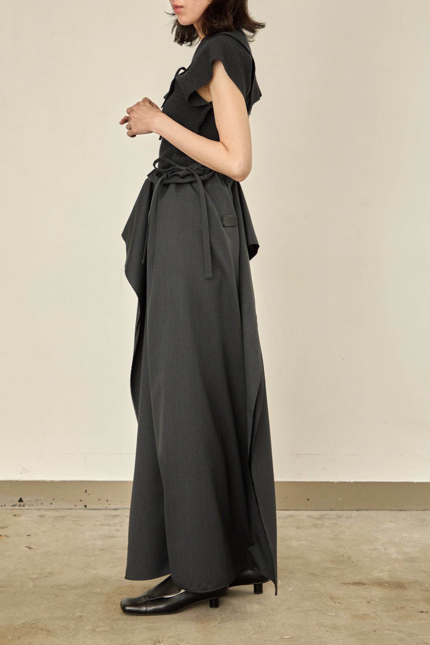 i'm here : UN(I)FORM : " FLAT " SKIRT
