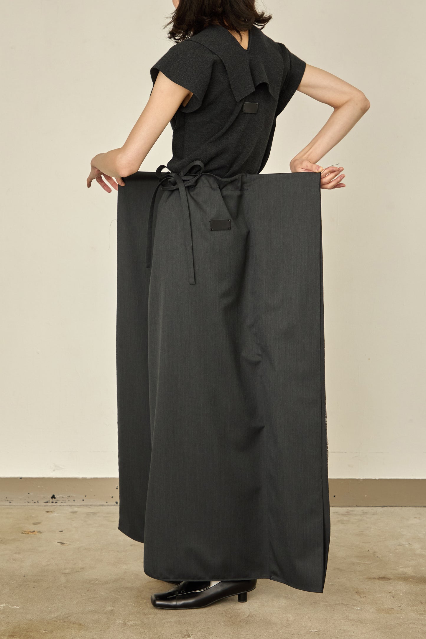 i'm here : UN(I)FORM : " FLAT " SKIRT