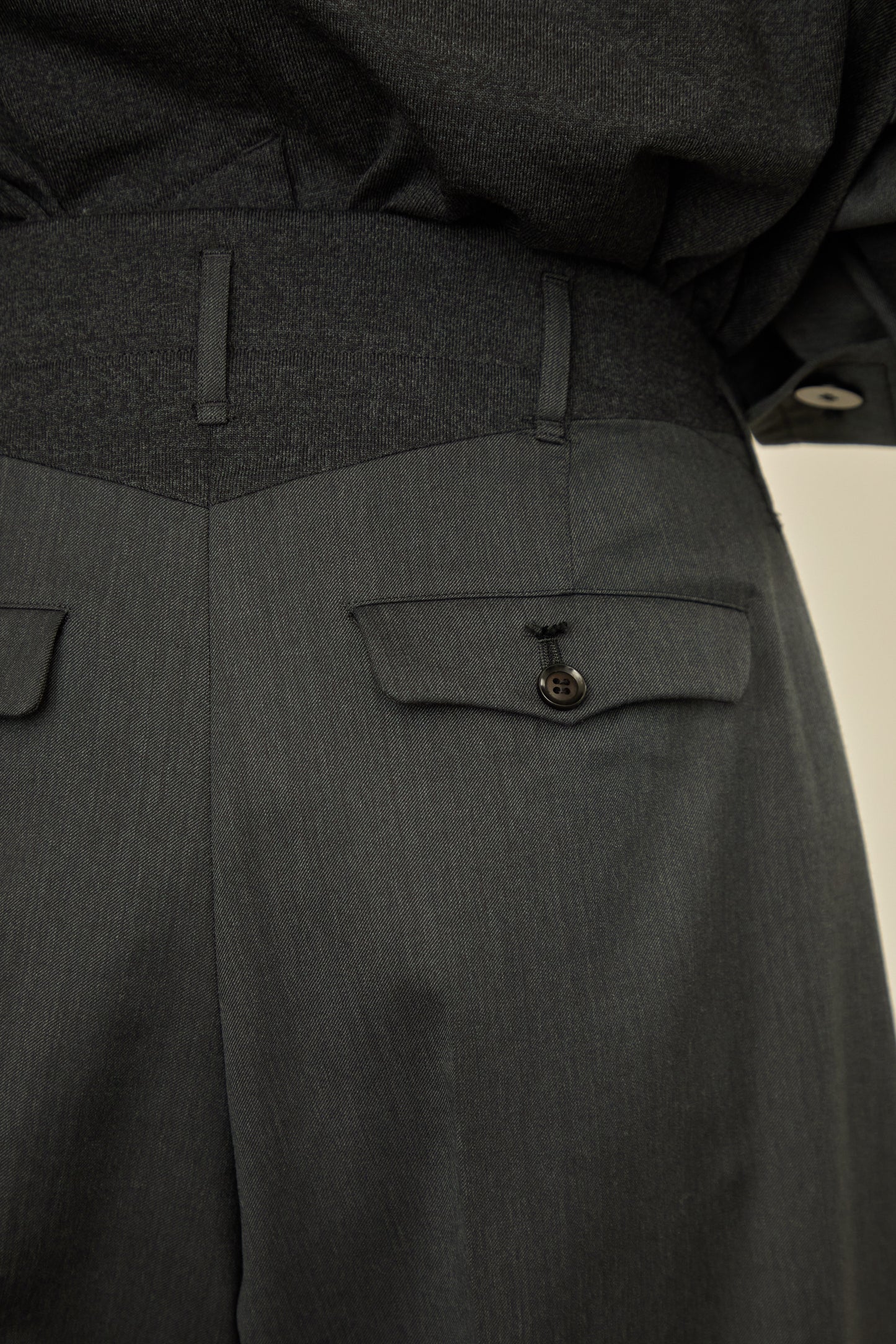 i'm here : UN(I)FORM : " ONE " TUCK PANTS