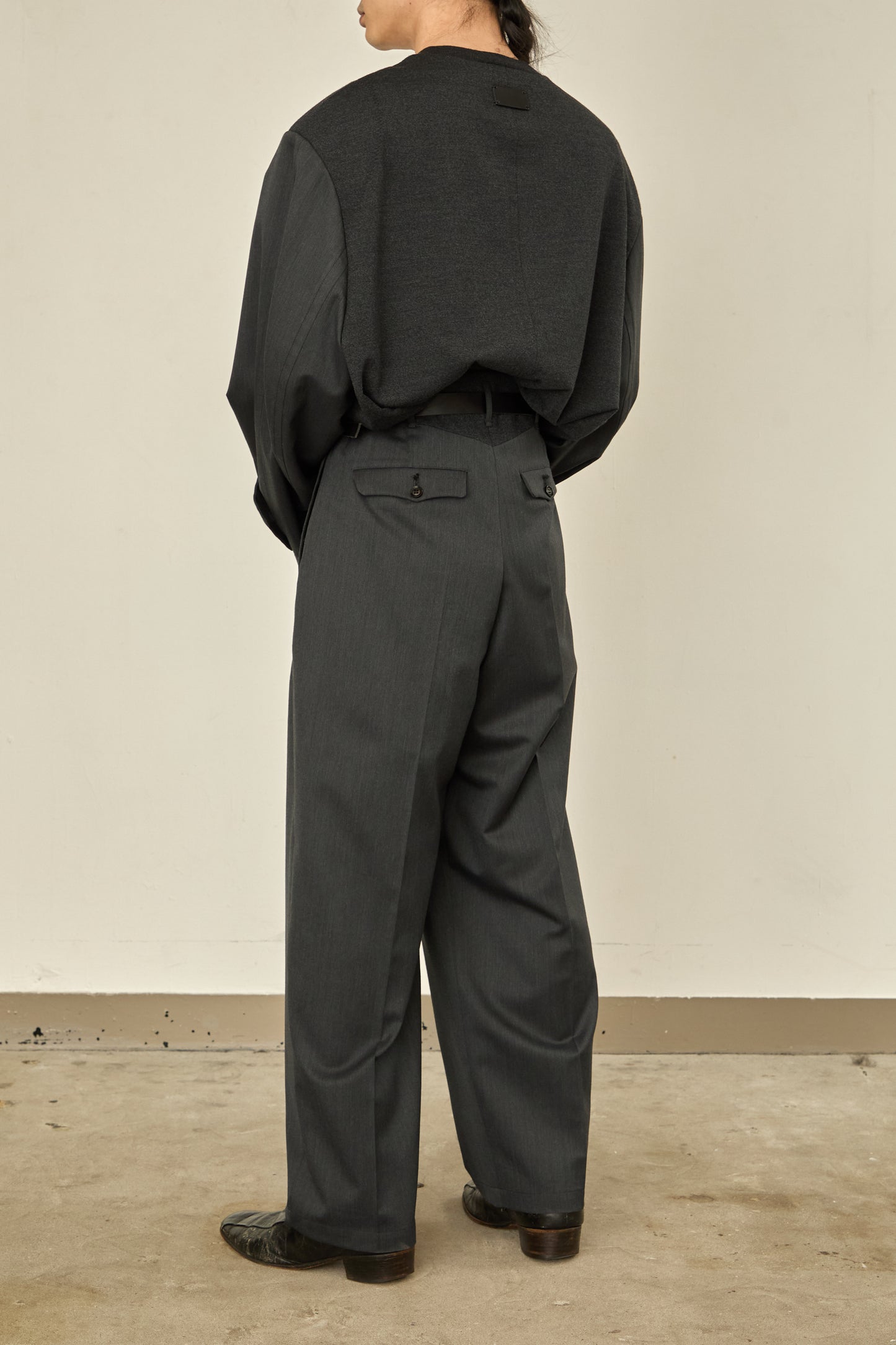 i'm here : UN(I)FORM : " ONE " TUCK PANTS