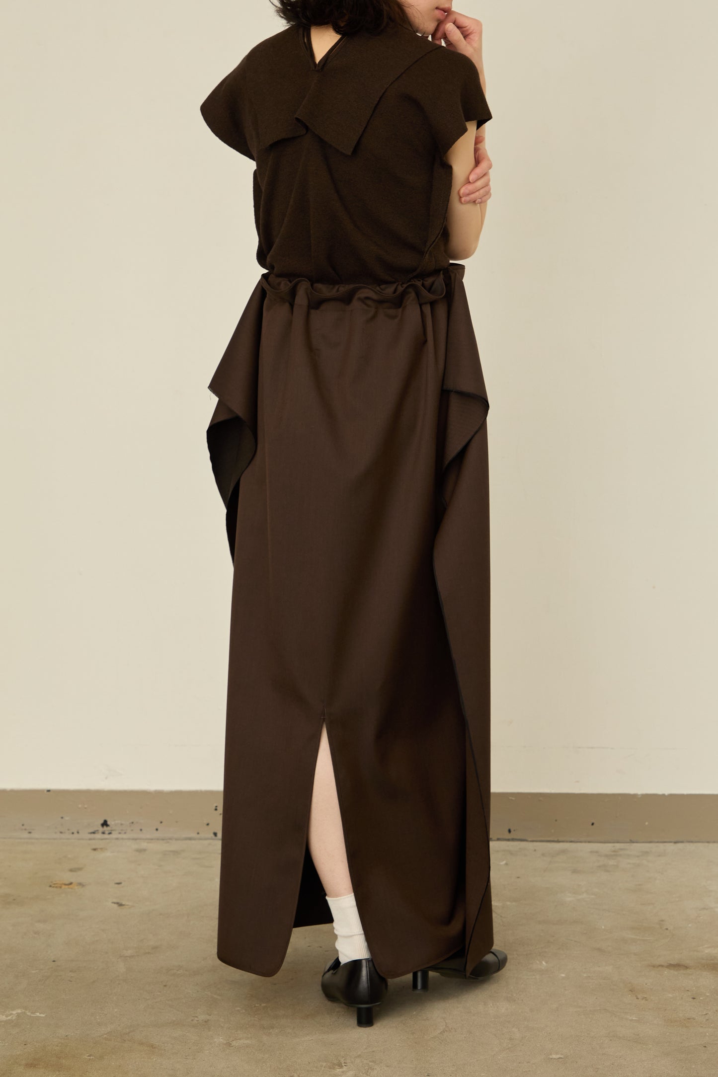 i'm here : UN(I)FORM : " FLAT " SKIRT