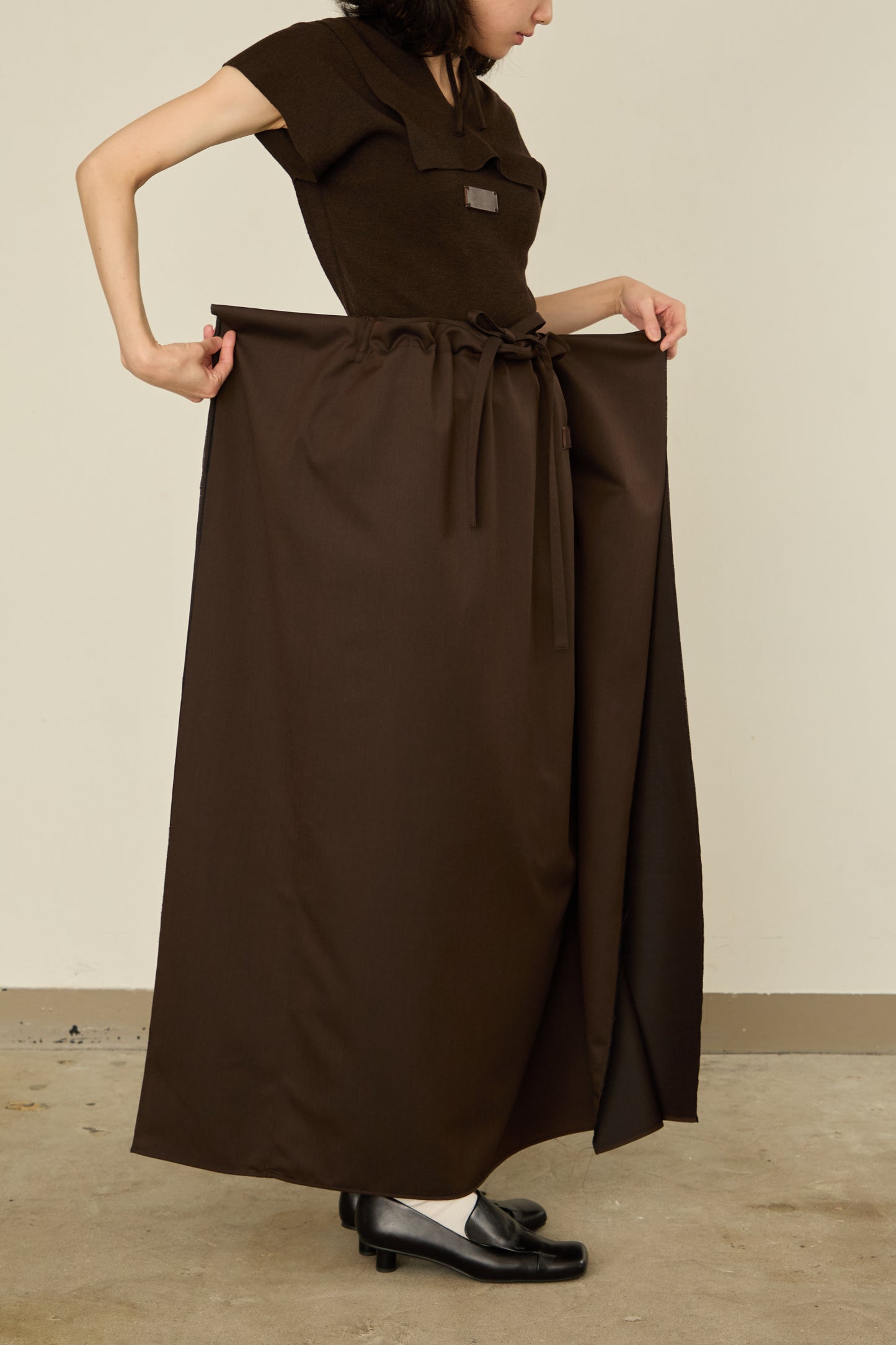 i'm here : UN(I)FORM : " FLAT " SKIRT