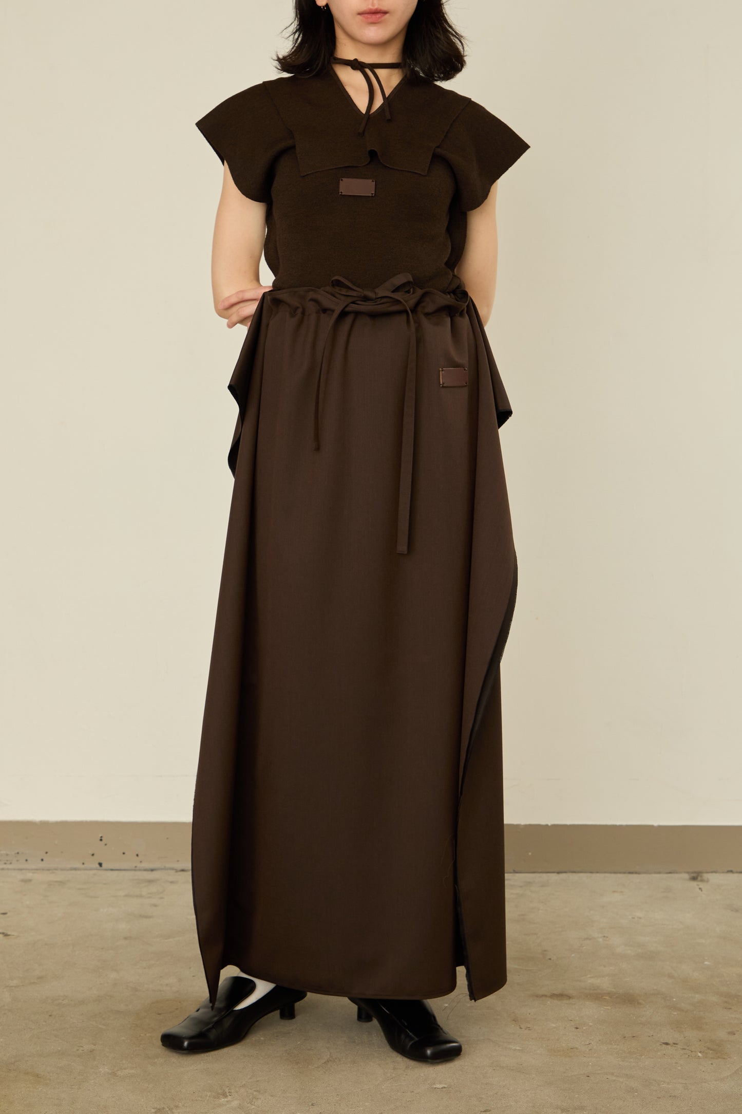 i'm here : UN(I)FORM : " FLAT " SKIRT