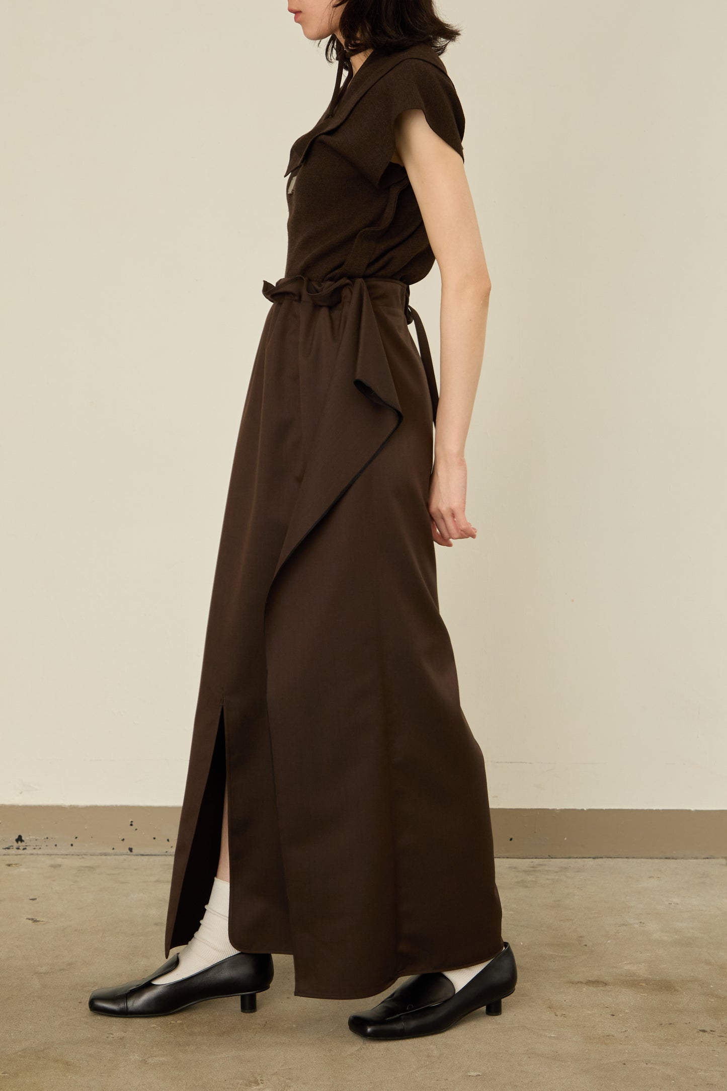 i'm here : UN(I)FORM : " FLAT " SKIRT