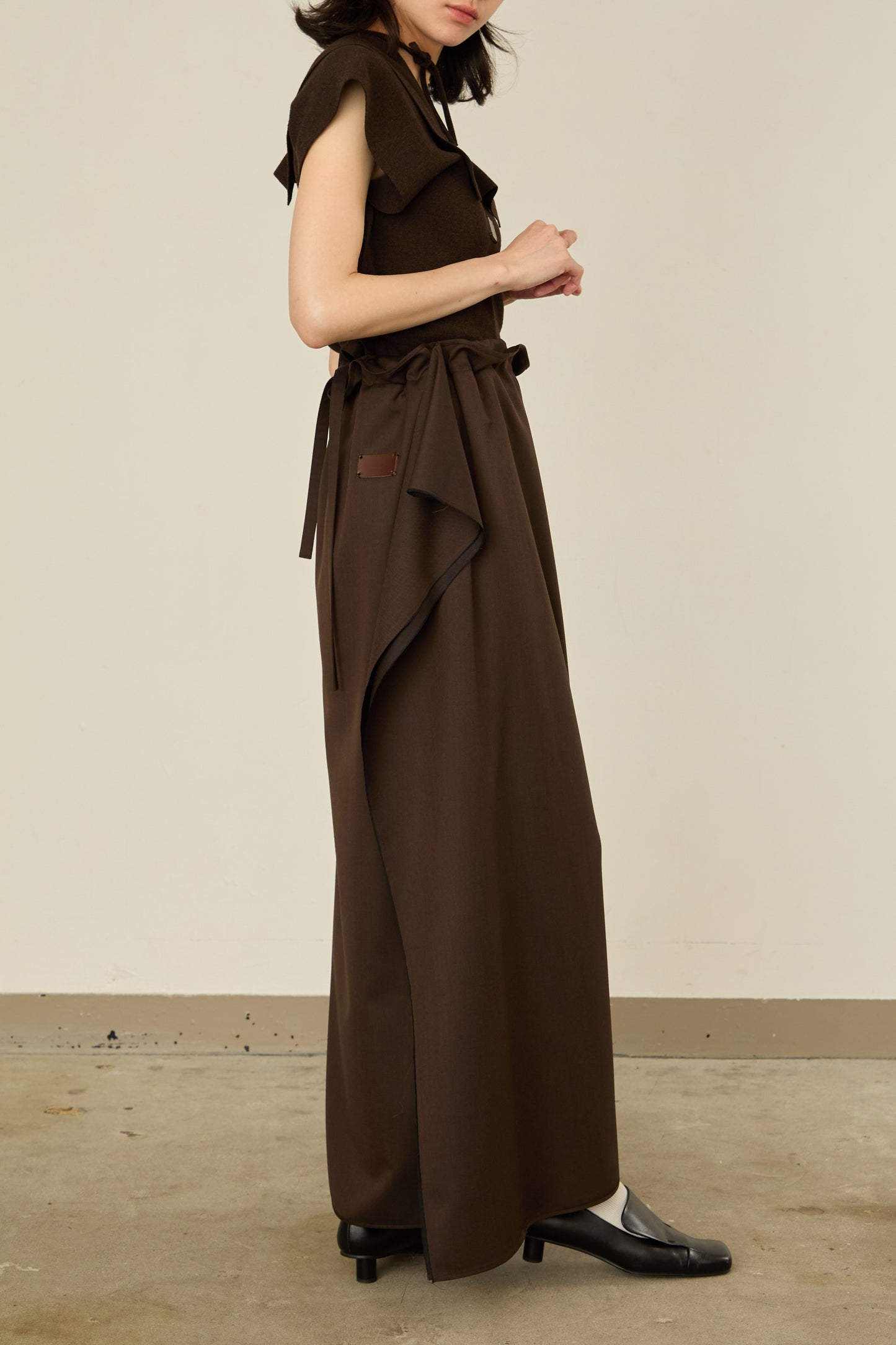 i'm here : UN(I)FORM : " FLAT " SKIRT