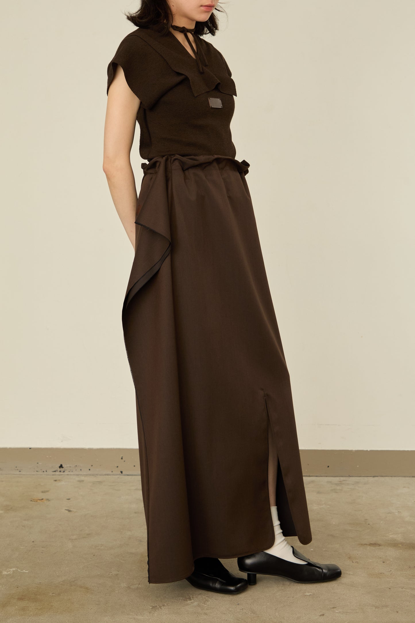 i'm here : UN(I)FORM : " FLAT " SKIRT