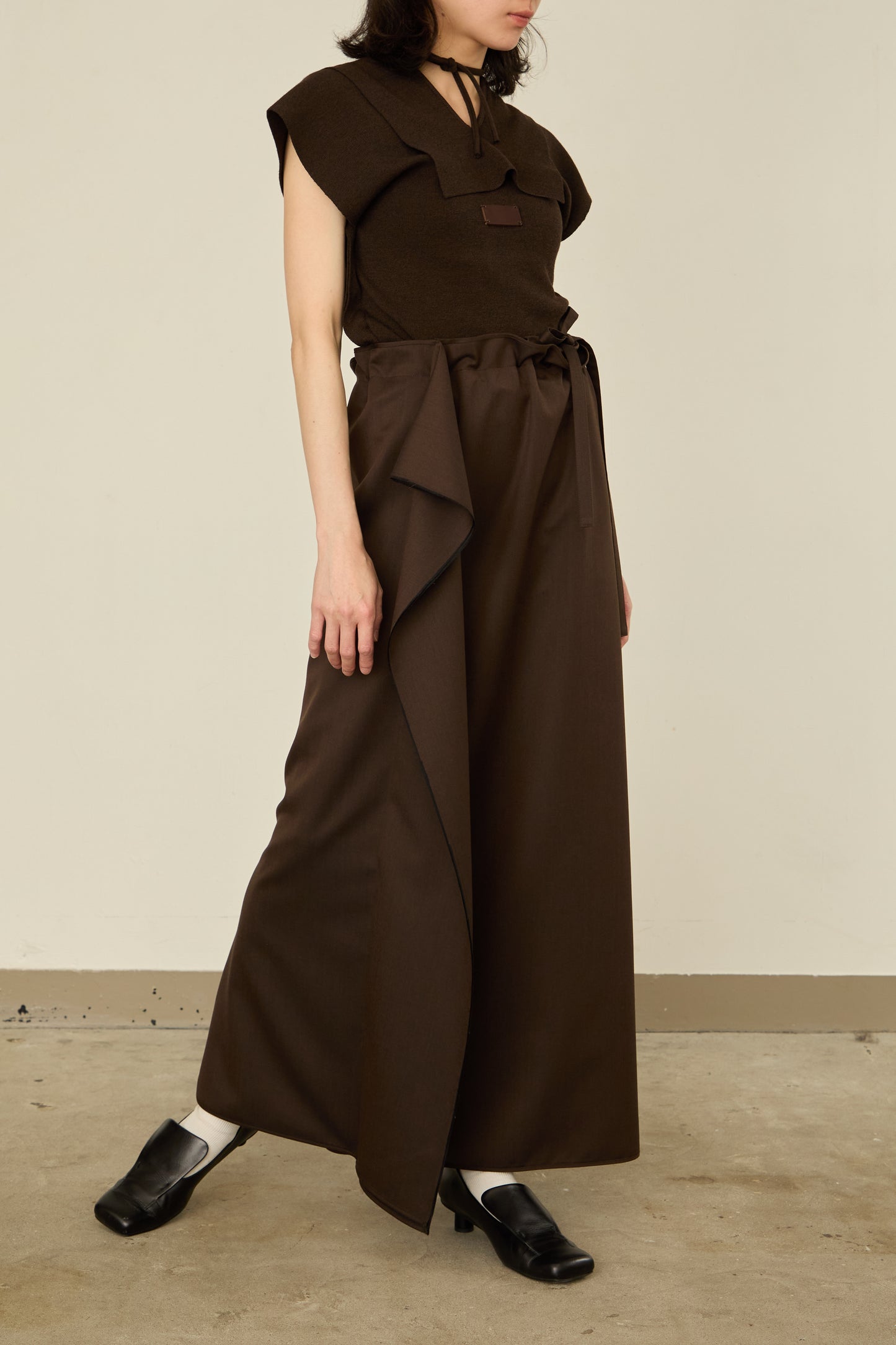 i'm here : UN(I)FORM : " FLAT " SKIRT