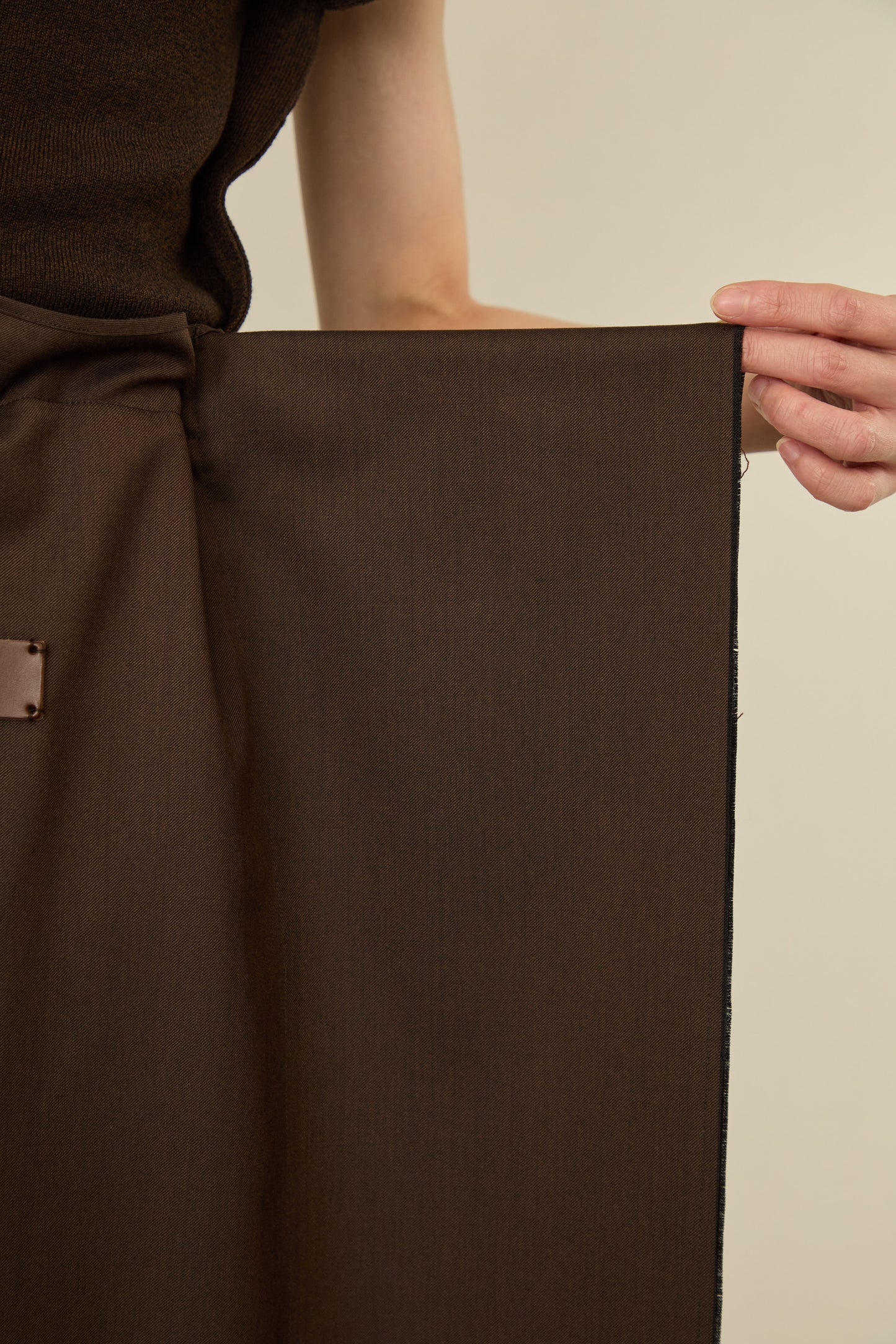 i'm here : UN(I)FORM : " FLAT " SKIRT
