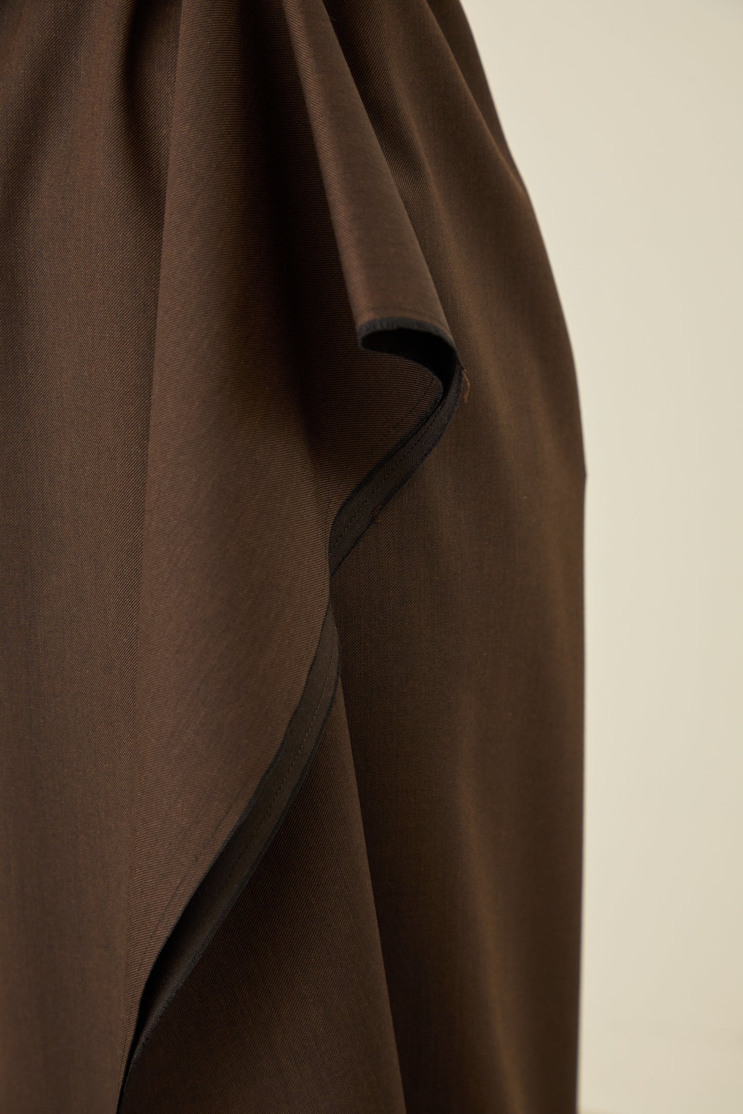 i'm here : UN(I)FORM : " FLAT " SKIRT
