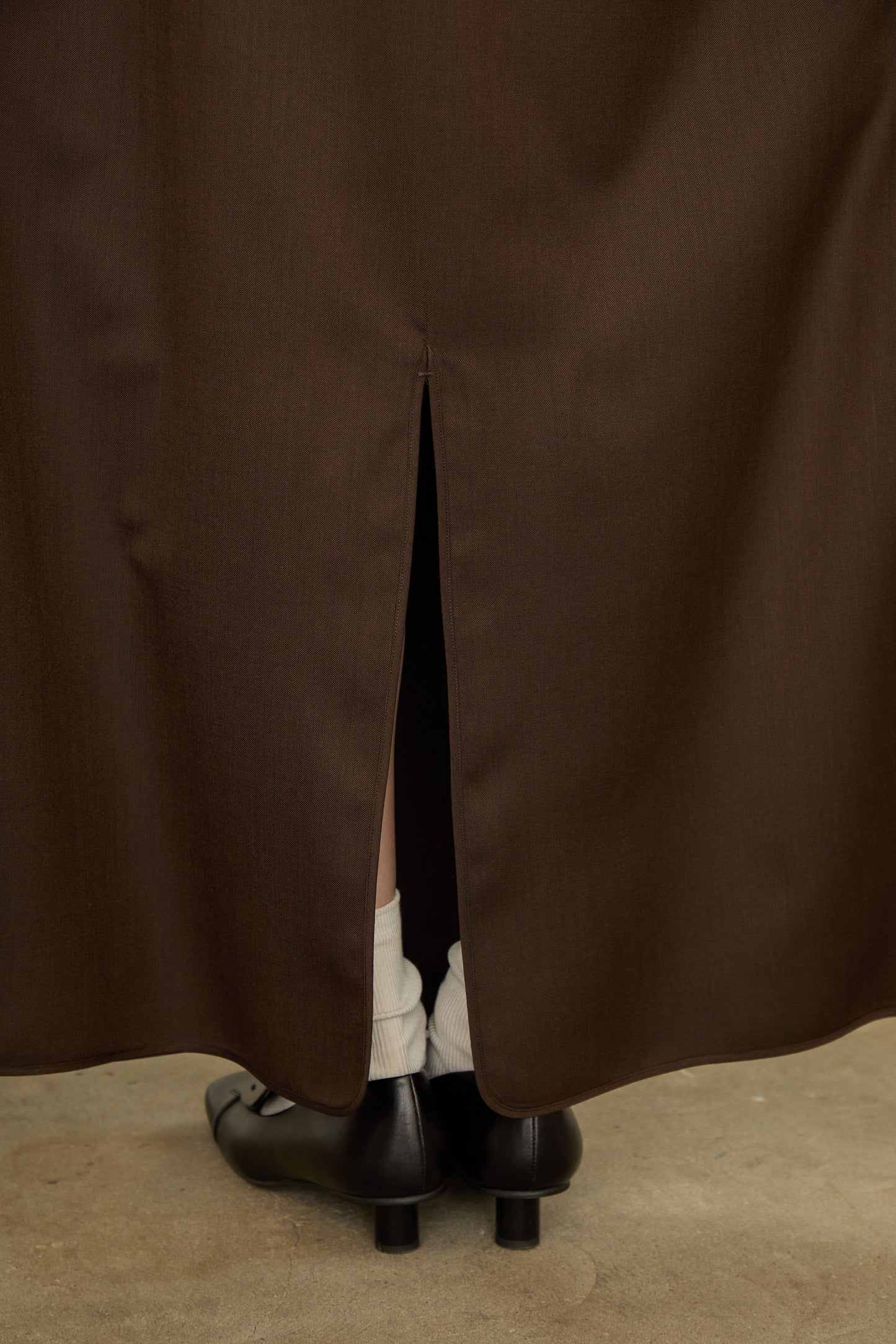 i'm here : UN(I)FORM : " FLAT " SKIRT