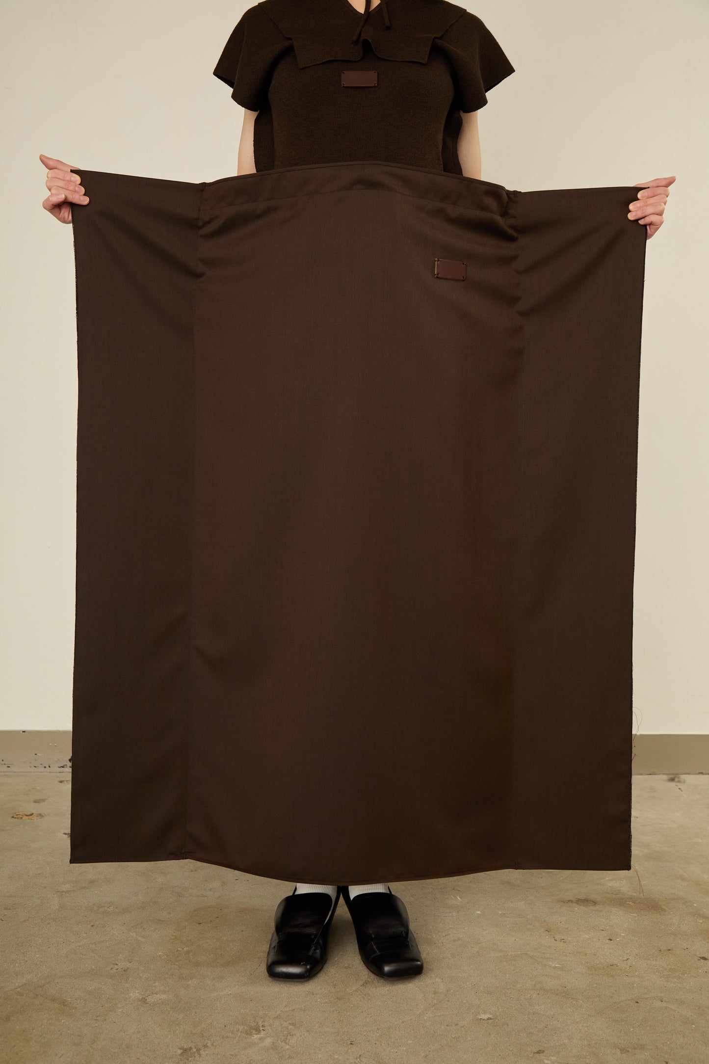 i'm here : UN(I)FORM : " FLAT " SKIRT