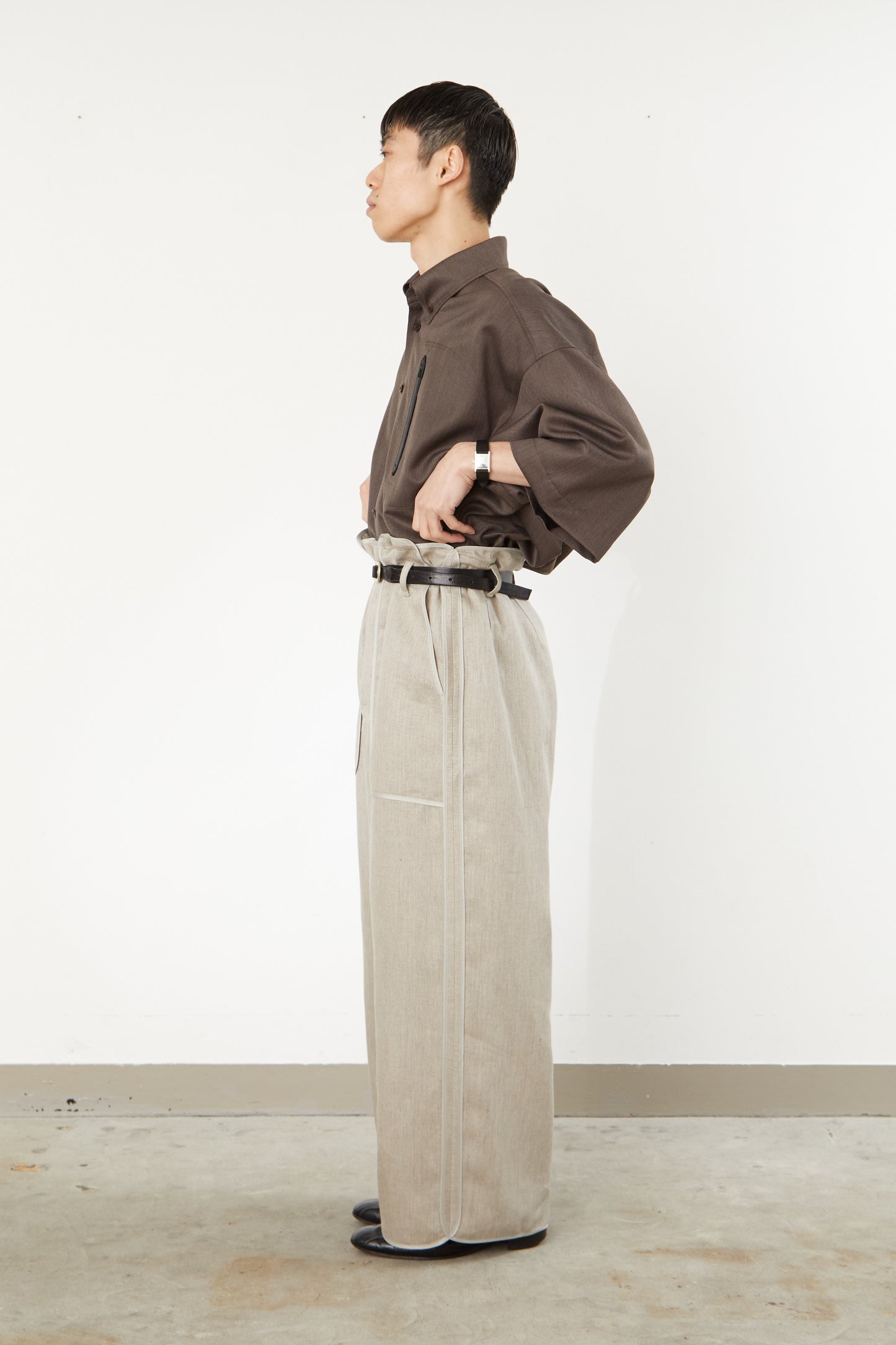 with PIPING : LINEN PANTS